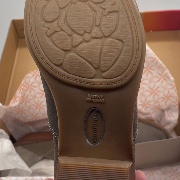 Comfortiva Pieter Grey Valance Suede Bootie 8.5 NWT - Picture 10 of 10